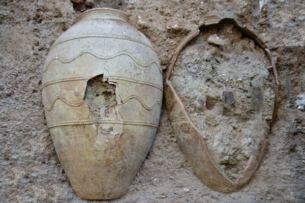 علامت و نشانه کوزه در حفاری دفینه – رمزگشایی کوزه در گنج یابی