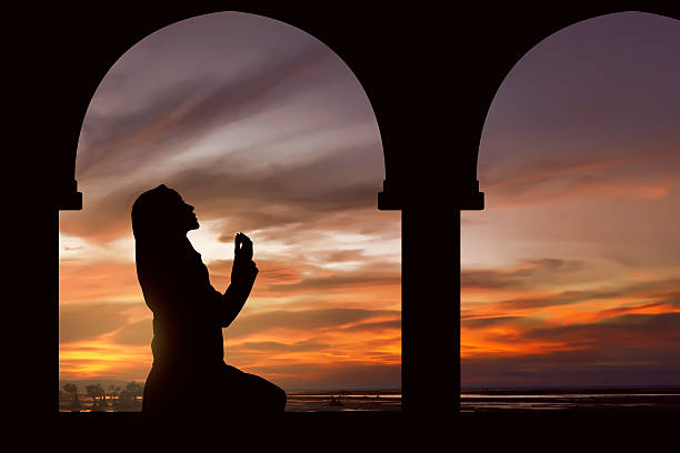 نماز استغاثه به حضرت زهرا برای شفای بیمار و ازدواج سریع الاجابه
